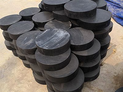 浚县板式橡胶支座由若干层橡胶片与薄钢板经加压硫化